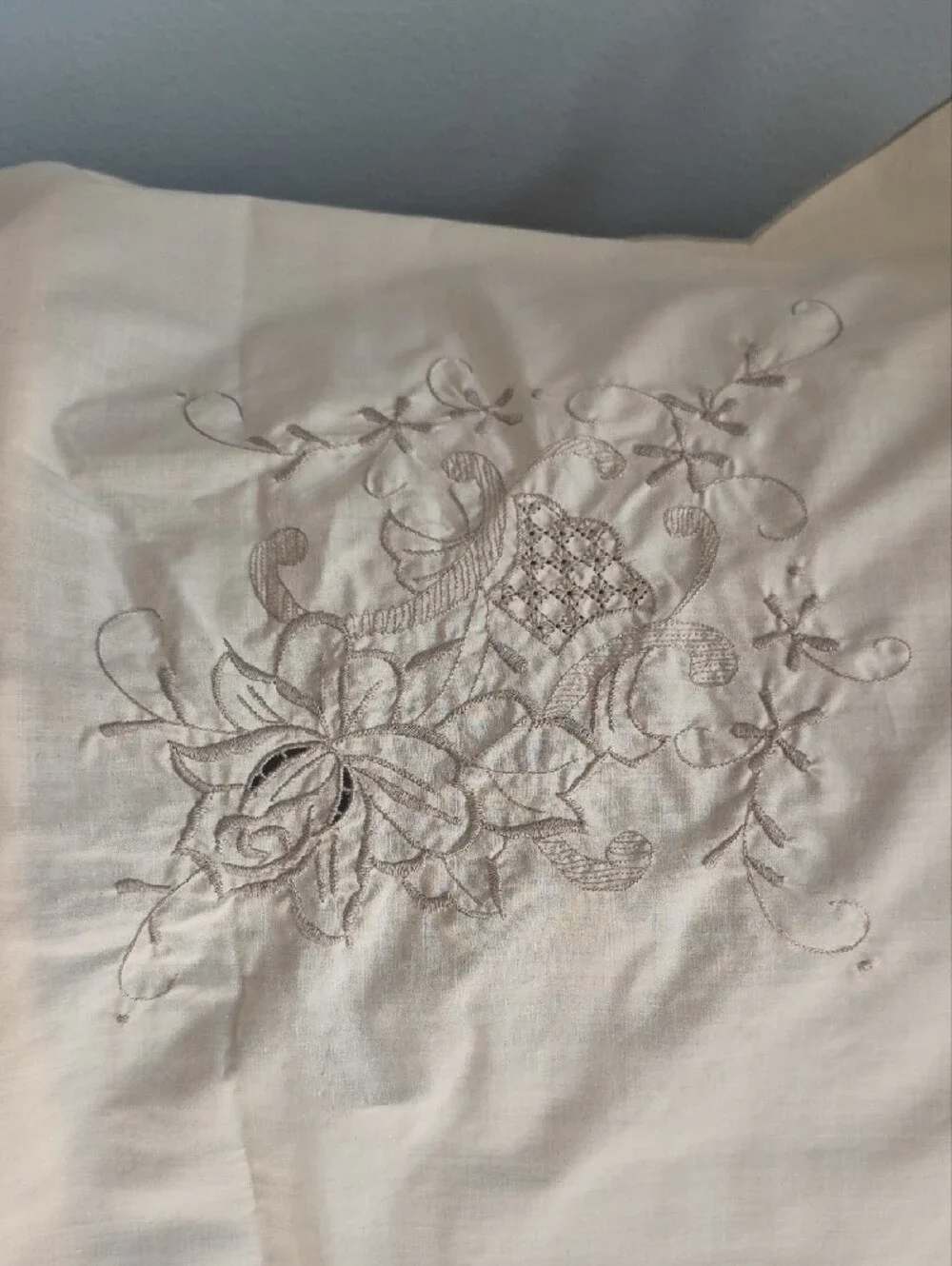 Vintage Off White Embroidered Table Cloth 80 X 63